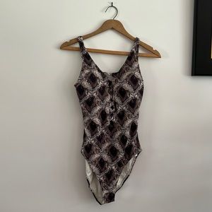 Blue Rod Beattie Size 6 Snake Skin One Piece Swim Suit